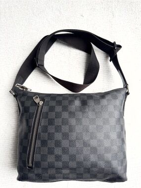 Louis Vuitton mick messenger Crossbody Bag - Stylish Everyday Carry